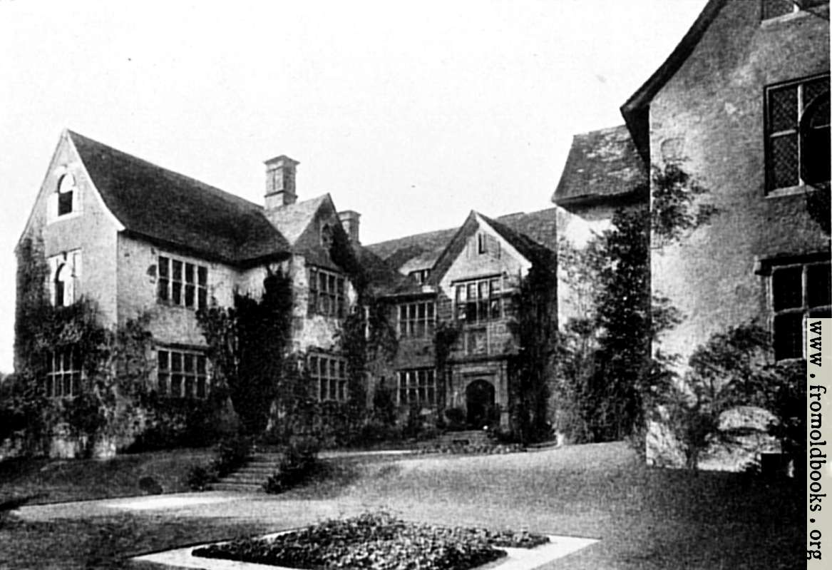 [Picture: Sydenham House, Devon (front view with garden and entrance)]