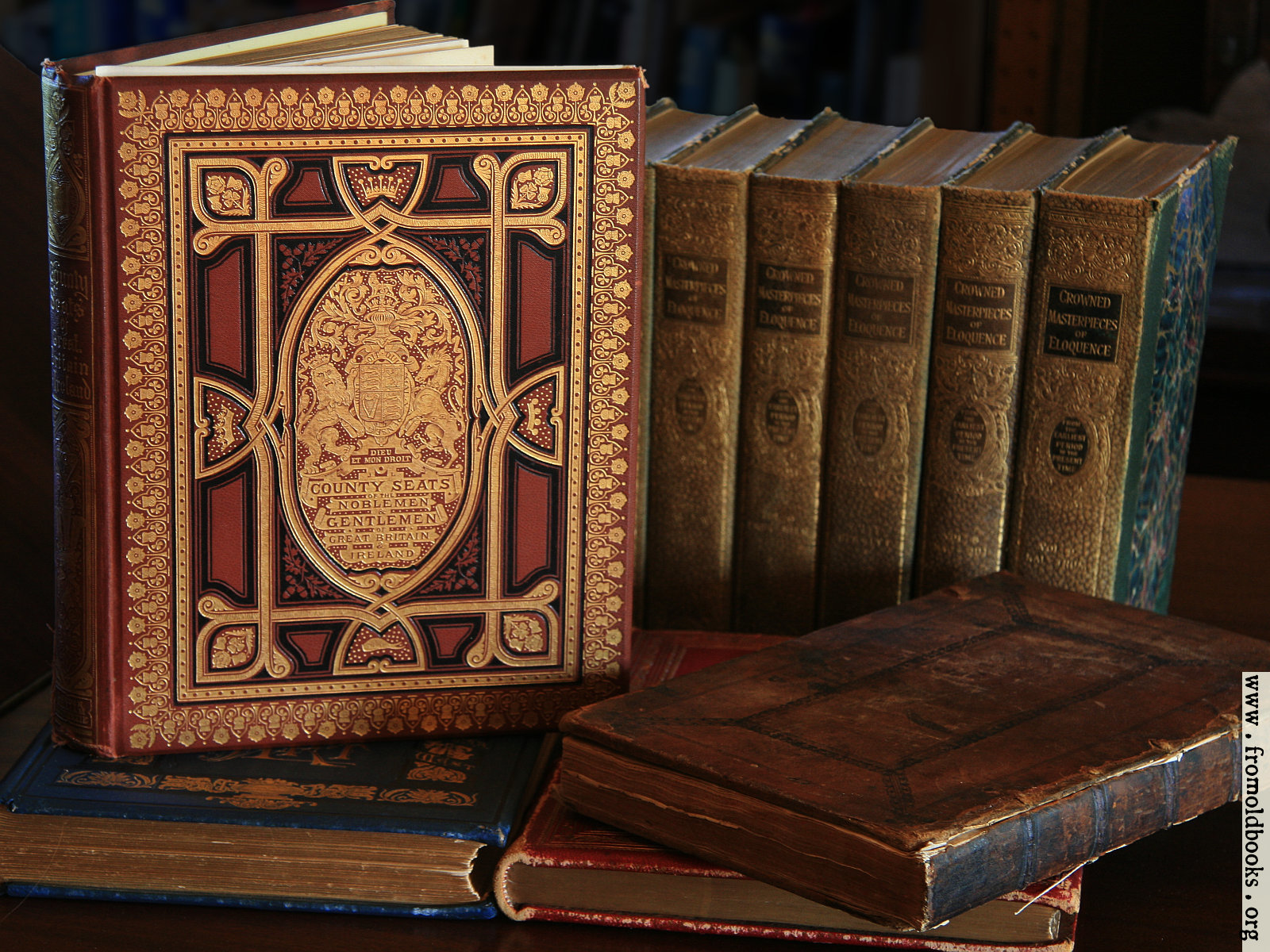 Печатные версии книг. Старинные книги. Иллюстрации старинных книг. Красивые книги. Изображение старой книги.