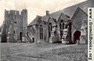 [picture: Stokesay Castle: The Courtyard]