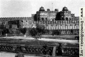 [picture: Agra Palace and part of wall and gateway to the fort.]